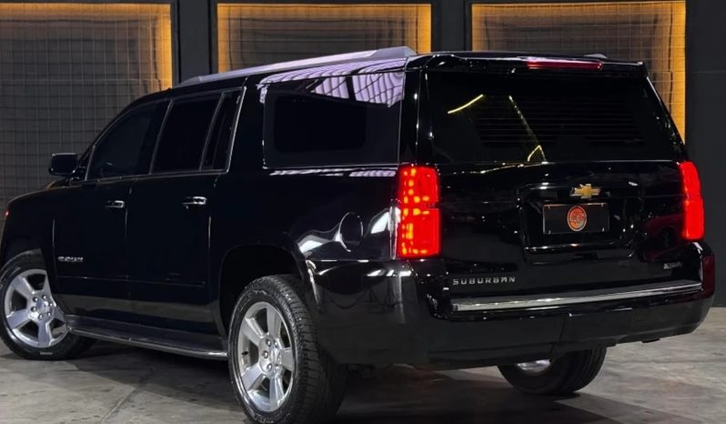 
								CHEVROLET SUBURBAN cheio									