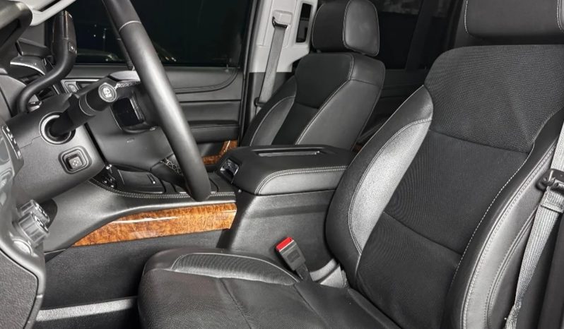 
								CHEVROLET SUBURBAN cheio									
