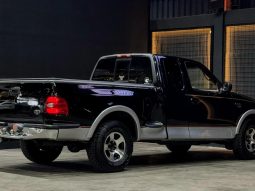 
										FORD F-150 cheio									