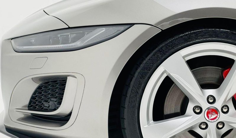 
								JAGUAR F-TYPE cheio									