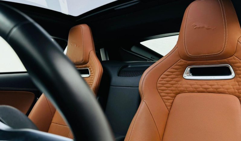 
								JAGUAR F-TYPE cheio									