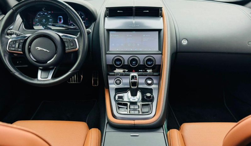 
								JAGUAR F-TYPE cheio									