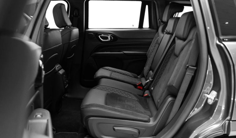 
								JEEP COMMANDER cheio									