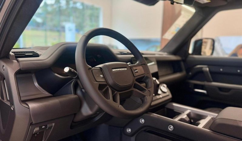 
								LAND ROVER DEFENDER cheio									