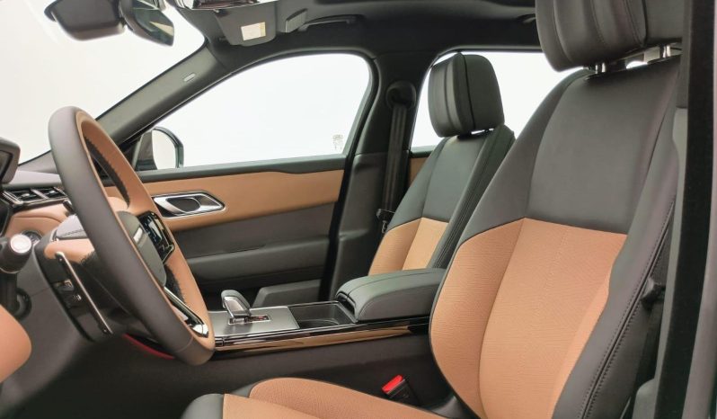 
								LAND ROVER RANGE ROVER VELAR cheio									