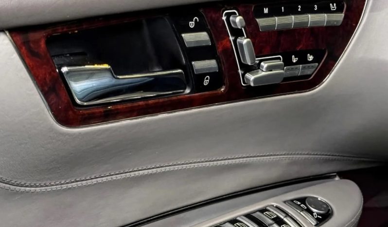 
								MERCEDES-BENZ CL 63 AMG cheio									