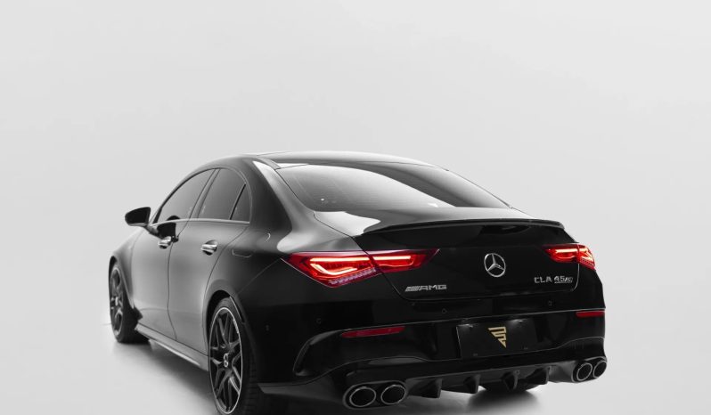 
								MERCEDES-BENZ CLA 45 AMG cheio									
