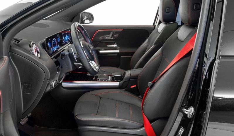 
								MERCEDES-BENZ GLA 35 AMG cheio									