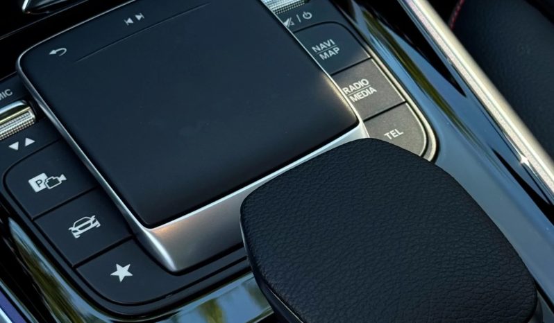 
								MERCEDES-BENZ GLB 35 AMG cheio									