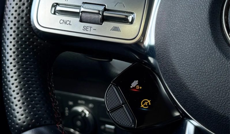 
								MERCEDES-BENZ GLB 35 AMG cheio									