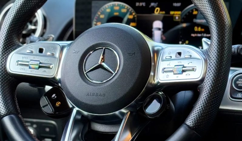 
								MERCEDES-BENZ GLB 35 AMG cheio									