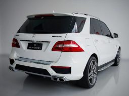
										MERCEDES-BENZ ML 63 AMG cheio									
