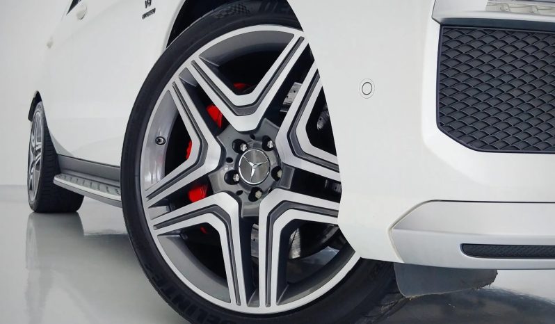 
								MERCEDES-BENZ ML 63 AMG cheio									