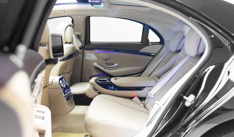 
								MERCEDES-BENZ S 63 AMG cheio									