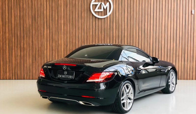 
								MERCEDES-BENZ SLC 300 cheio									