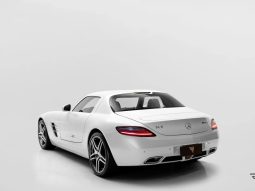MERCEDES-BENZ SLS AMG