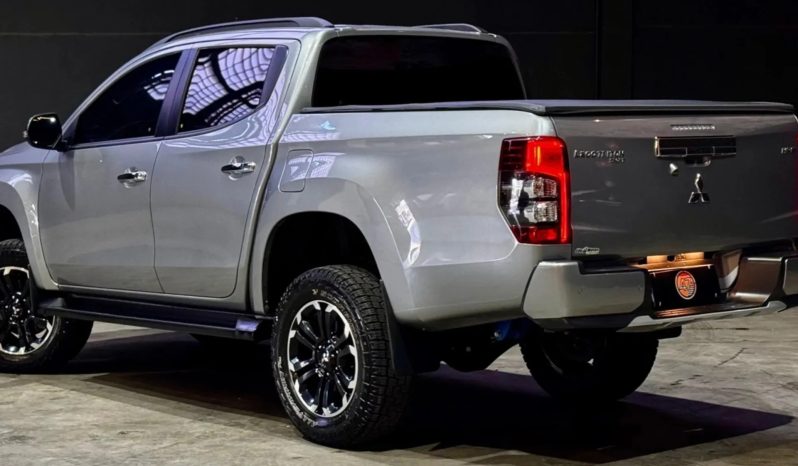 
								MITSUBISHI L200 TRITON cheio									