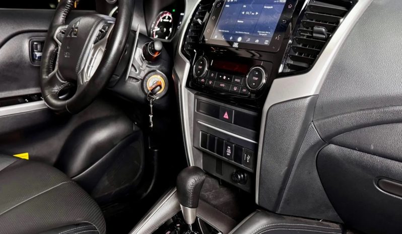 
								MITSUBISHI L200 TRITON cheio									