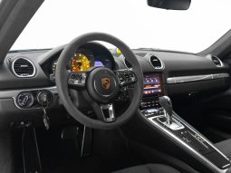 
										PORSCHE 718 cheio									