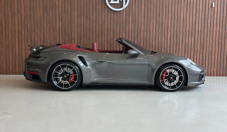 
								PORSCHE 911 cheio									