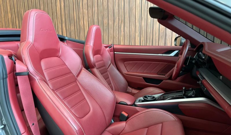 
								PORSCHE 911 cheio									