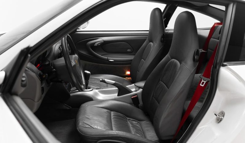 
								PORSCHE 911 cheio									