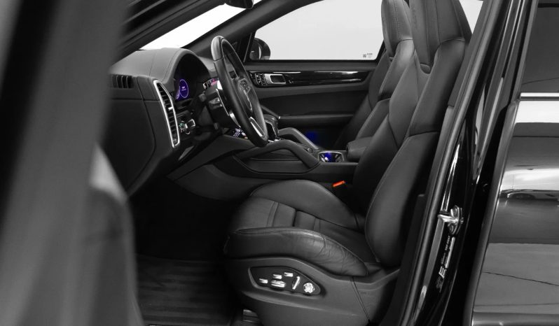 
								PORSCHE CAYENNE cheio									