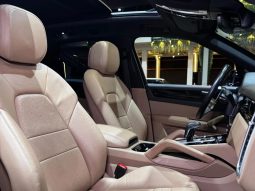 
										PORSCHE CAYENNE cheio									