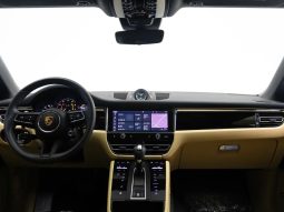 
										PORSCHE MACAN cheio									