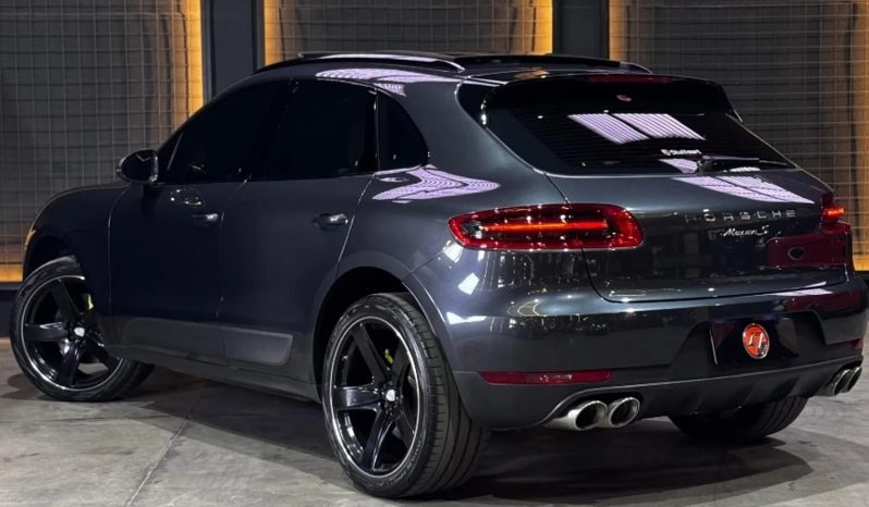 
								PORSCHE MACAN cheio									