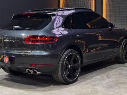 
										PORSCHE MACAN cheio									