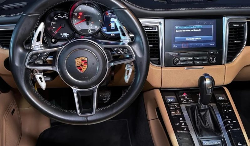 
								PORSCHE MACAN cheio									