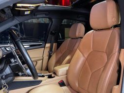
										PORSCHE MACAN cheio									