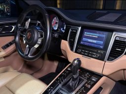 
										PORSCHE MACAN cheio									