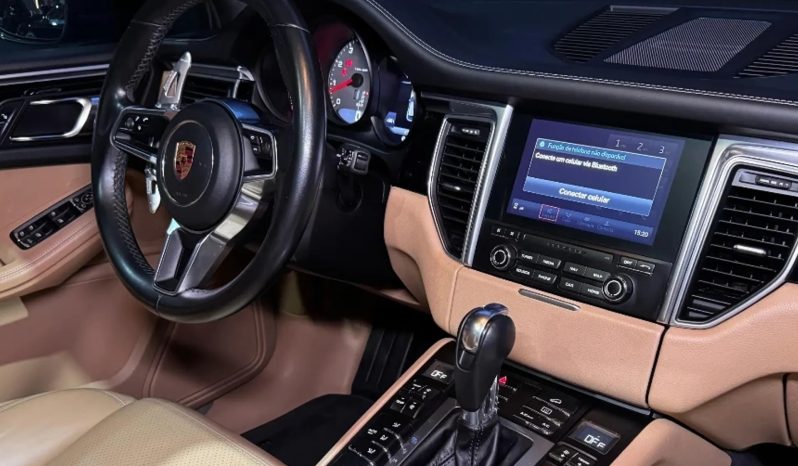 
								PORSCHE MACAN cheio									