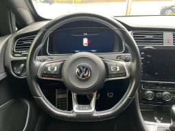 
										VOLKSWAGEN GOLF cheio									