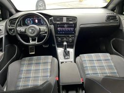 
										VOLKSWAGEN GOLF cheio									