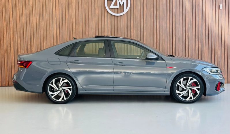 
								VOLKSWAGEN JETTA cheio									