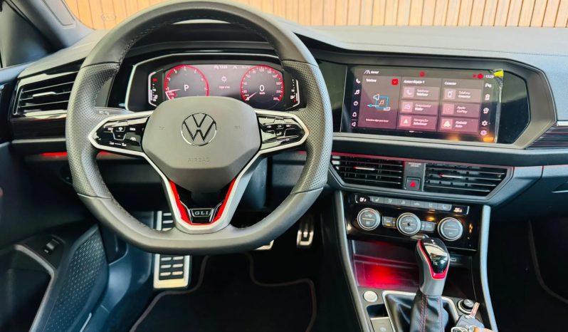 
								VOLKSWAGEN JETTA cheio									