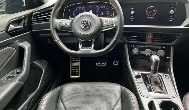 
								VOLKSWAGEN JETTA cheio									