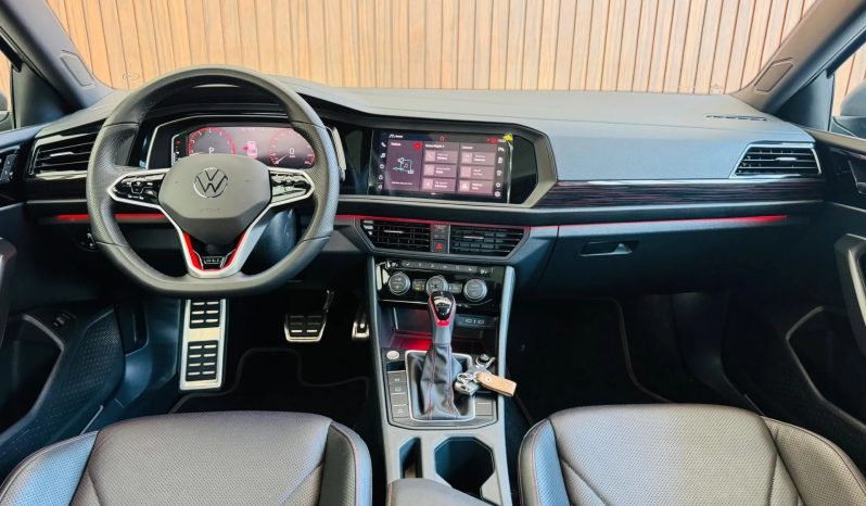 
								VOLKSWAGEN JETTA cheio									