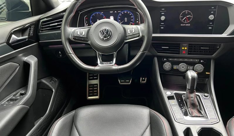 
								VOLKSWAGEN JETTA cheio									