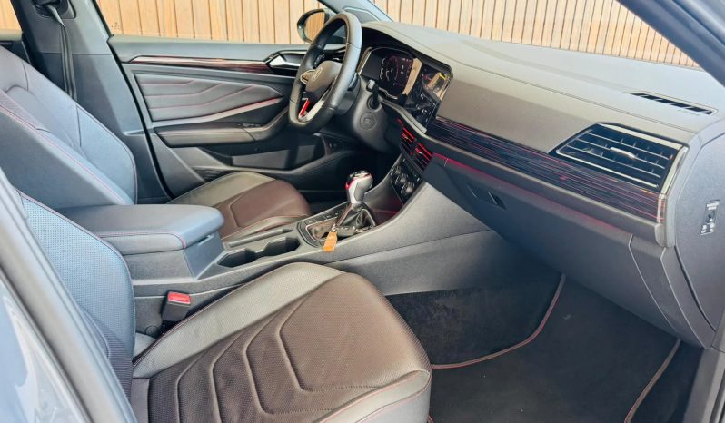 
								VOLKSWAGEN JETTA cheio									