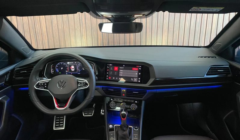 
								VOLKSWAGEN JETTA cheio									