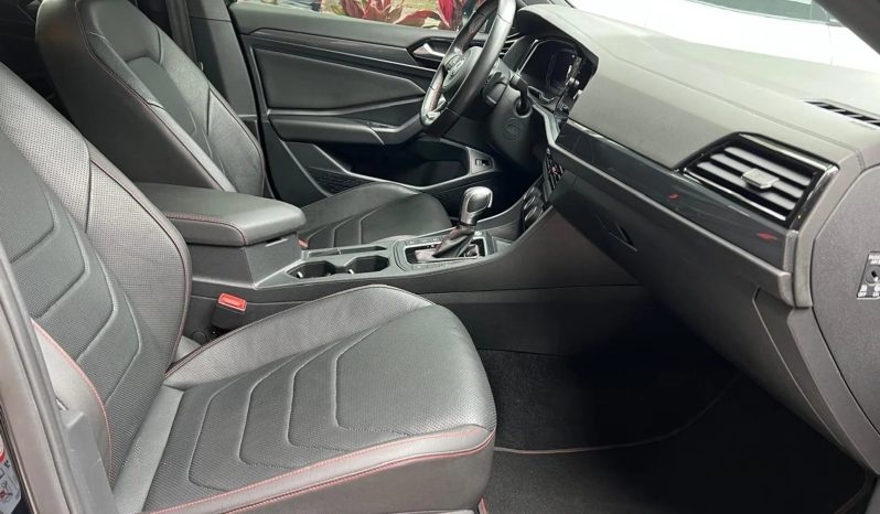 
								VOLKSWAGEN JETTA cheio									