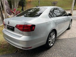 
										VOLKSWAGEN JETTA cheio									