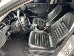 
										VOLKSWAGEN JETTA cheio									