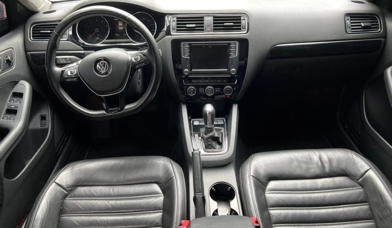 
								VOLKSWAGEN JETTA cheio									