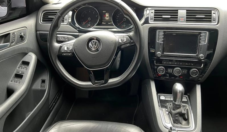 
								VOLKSWAGEN JETTA cheio									