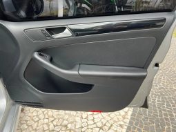 
										VOLKSWAGEN JETTA cheio									